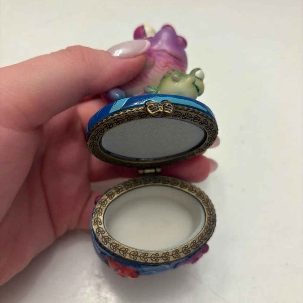 NWT That's Kooky FISH Trinket Box Big Lips and Eyes Purple and Green Fish Blue